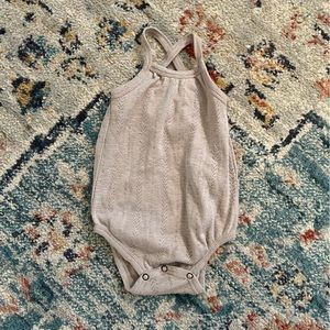 L’ovedbaby organic pointelle crossback bodysuit, light grey, size 3-6 months